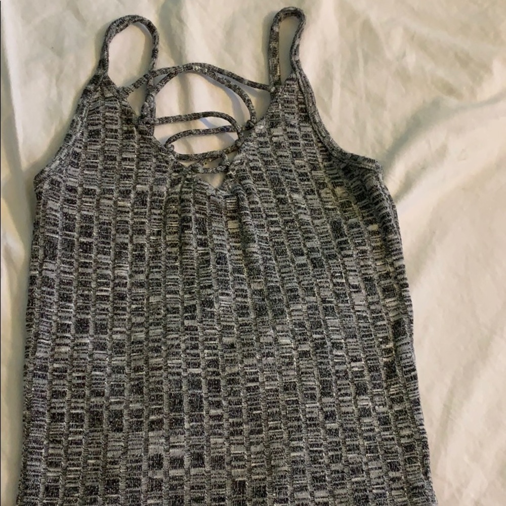 AEO TANK TOP WITH CUTE DETAILS!